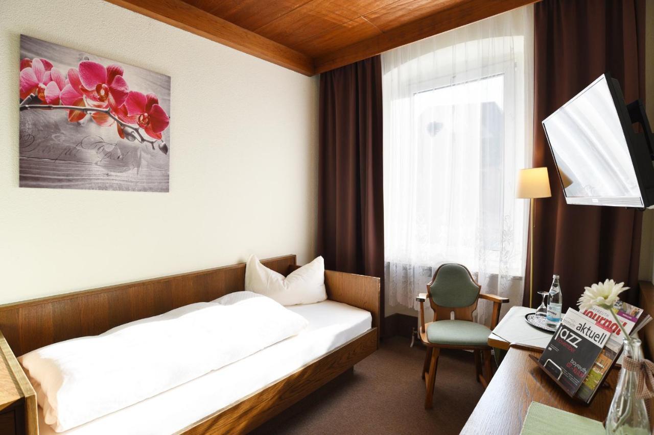 Gasthof & Hotel Goldener Hirsch Bad Berneck im Fichtelgebirge Eksteriør bilde